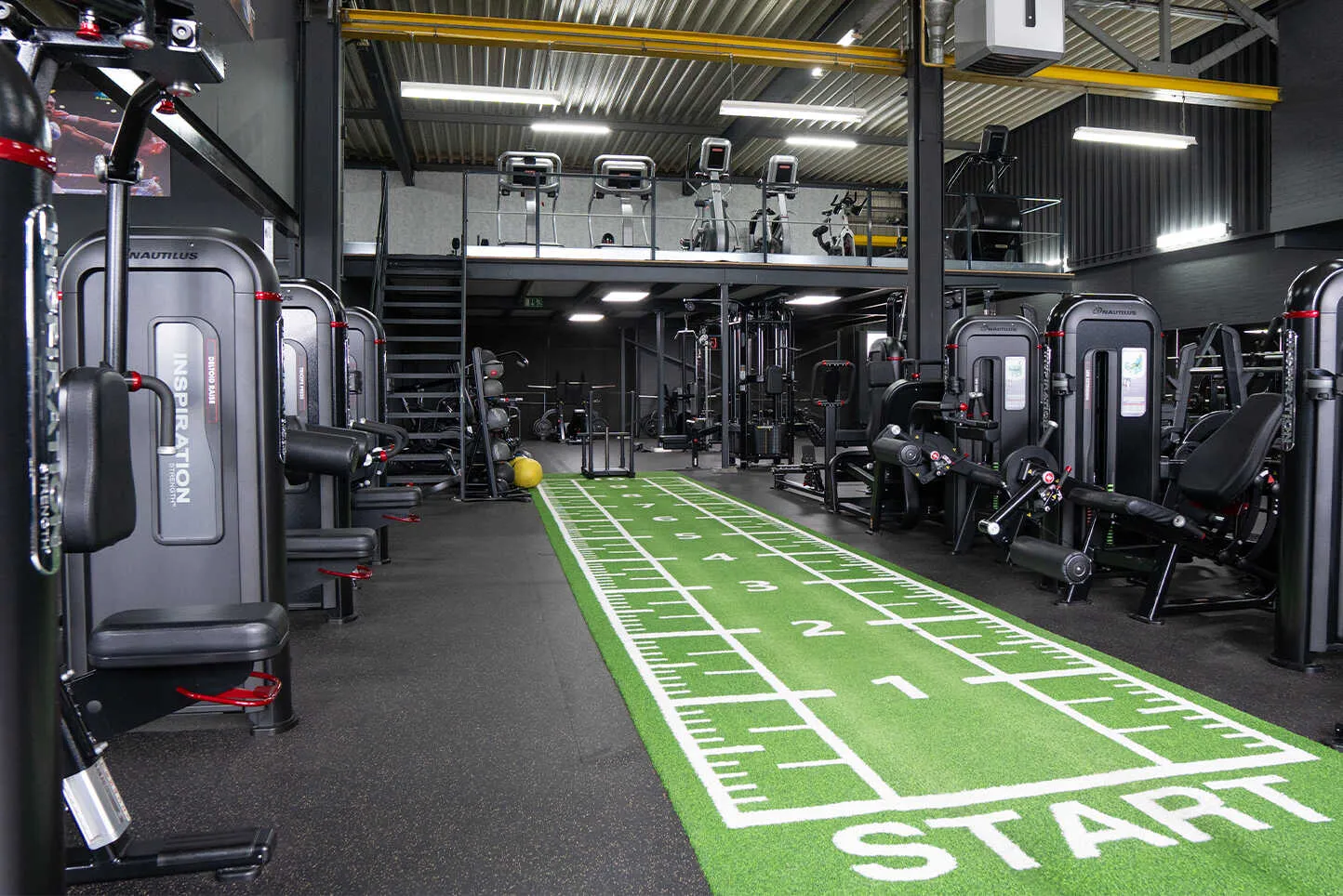 Cardiotoestellen in de fitnessruimte van BOKS Gouda